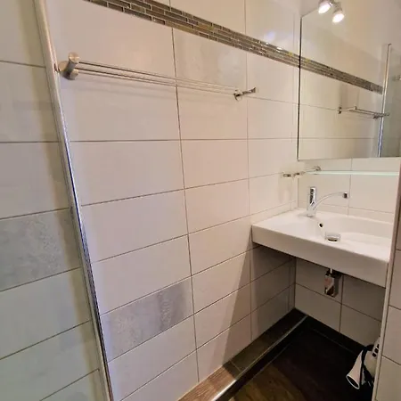 E09-005 Apartment