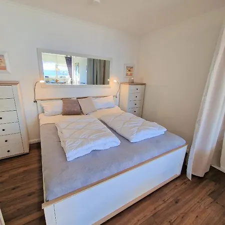 E09-005 * Heiligenhafen